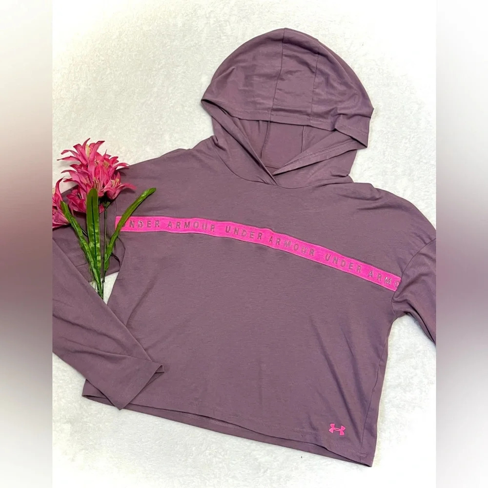 Under Armour Heatgear Pink Hooded Top - Medium